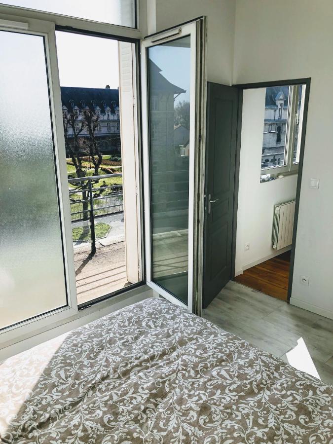 Apartamento Le Seize - Parking Prive Châlons-en-Champagne Exterior foto